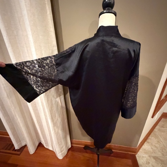 Vintage Victoria's Secret Gold Label Romantic Black Lace Robe, One Size - Picture 9 of 12